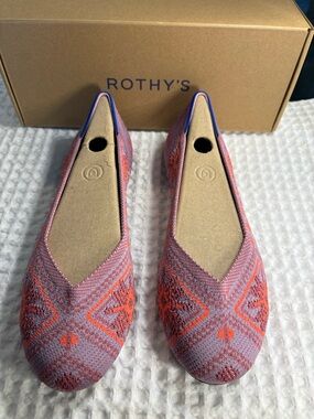 Rothy's Pointed Knit Flats in Lavender with Orange Pattern